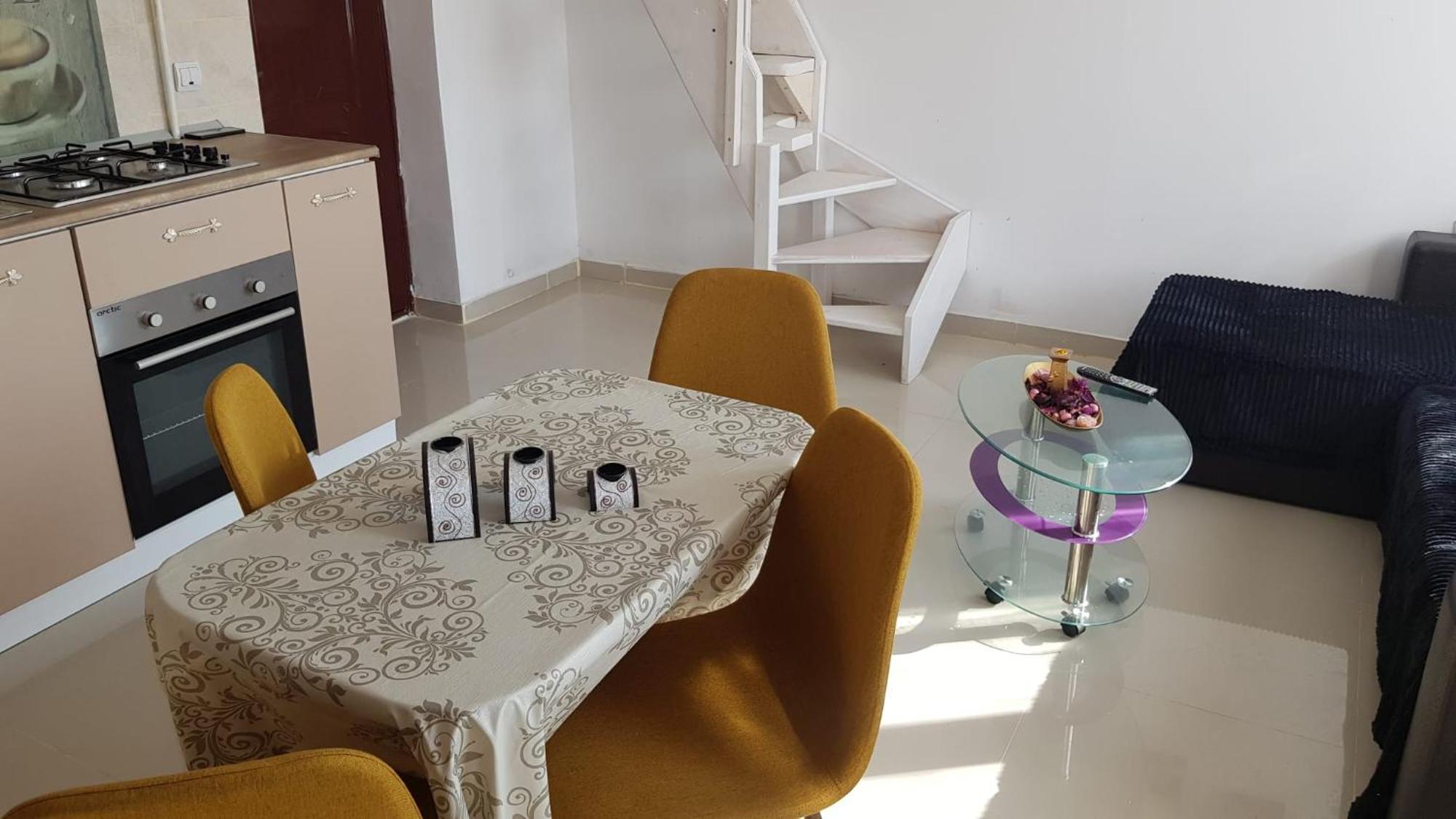Cosy 2 Bedroom Apartment In New Town Braşov Exterior foto