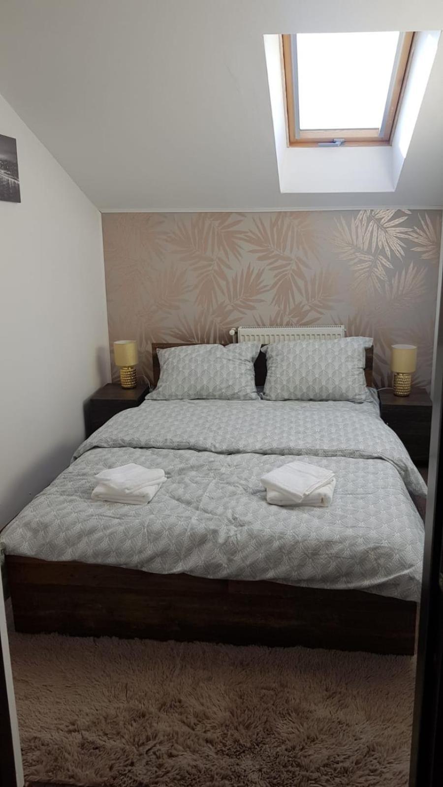 Cosy 2 Bedroom Apartment In New Town Braşov Exterior foto